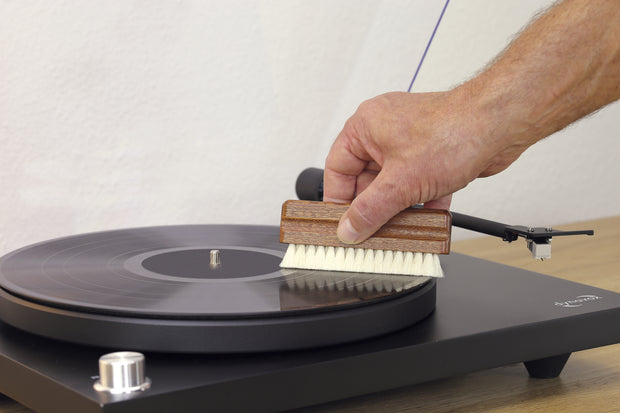 <h4><strong>New in</strong></h4><h1>Earbuds</h1>