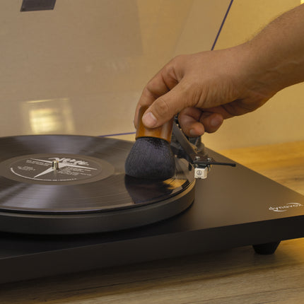 Dynavox CB-1 reinigingsborstel voor platen